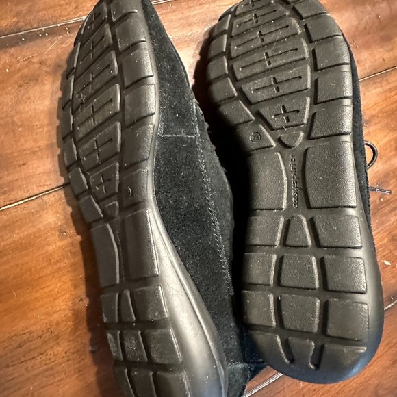 Easy Spirit Adagio black suede boots. Excellent condition. Size 9.5 N - Picture 2 of 2